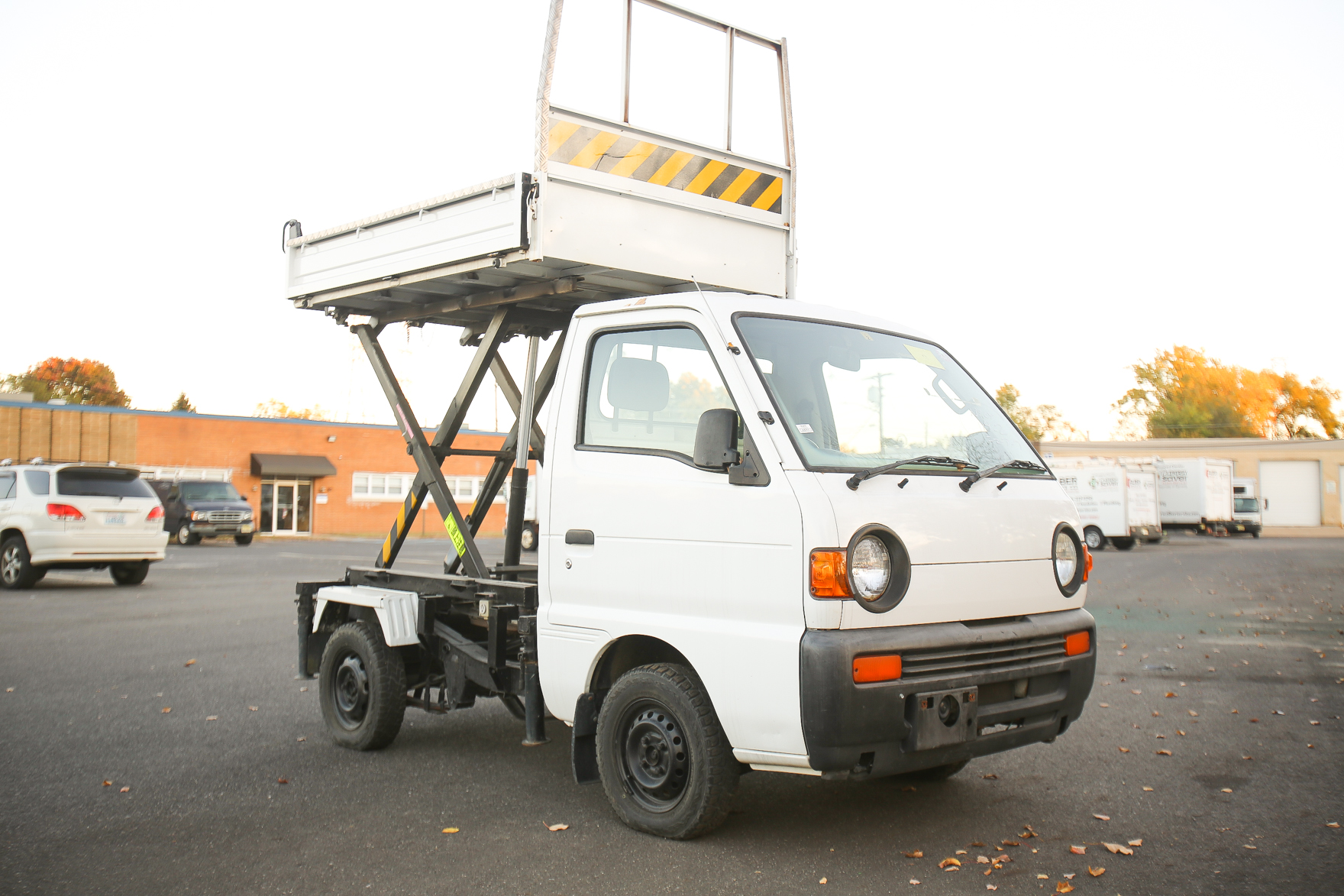 1997 Suzuki Carry Scissor Dump - Available for $14,995
